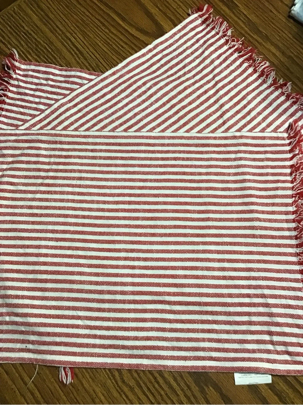Instead of six Striped Cotton placemats 3- Blue & 3 Red